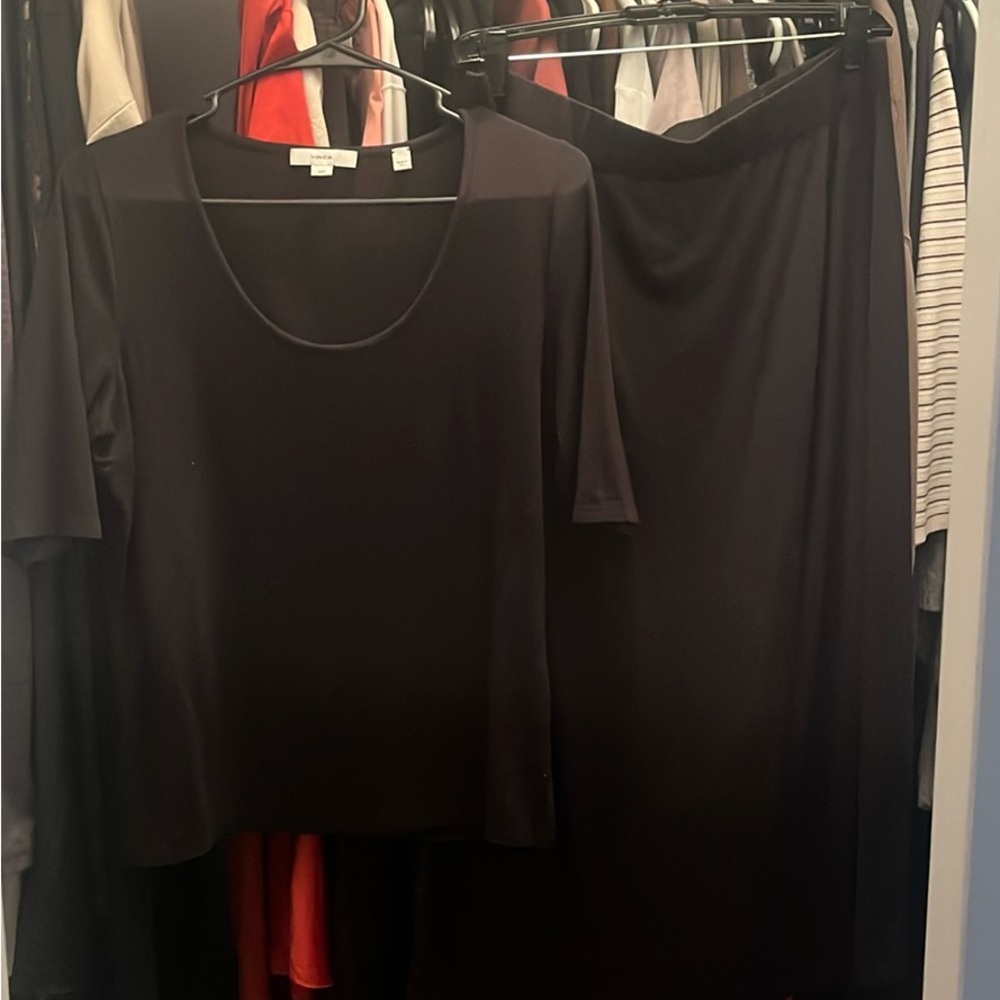 Vince Black Scoop Neck Elbow Sleeve Tee & Skirt